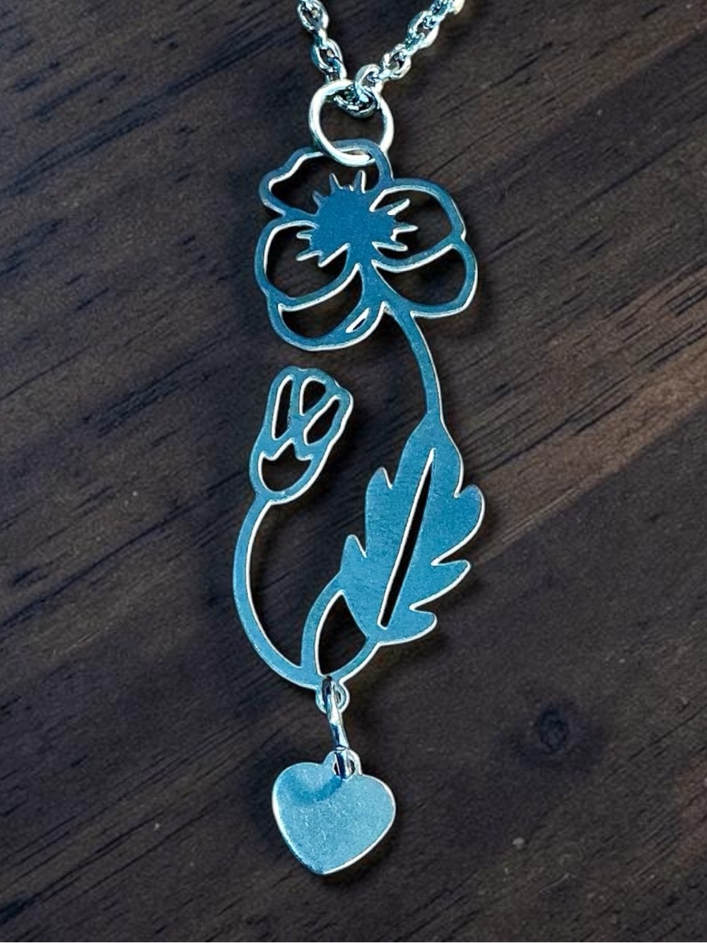 🆕 February Birth Flower VIOLET Laser Etched Pendant Necklace.